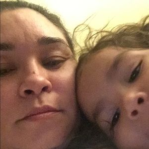 Meet your Posher, Estela